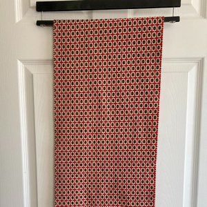 Reversible brown and red scarf